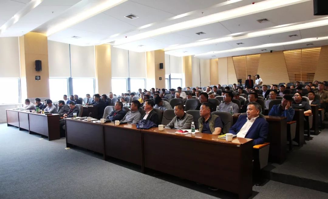 <strong>揚力集團舉辦2019年五一營銷培訓班！</strong>